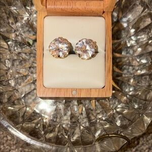 Elegant Gold Stud Earrings